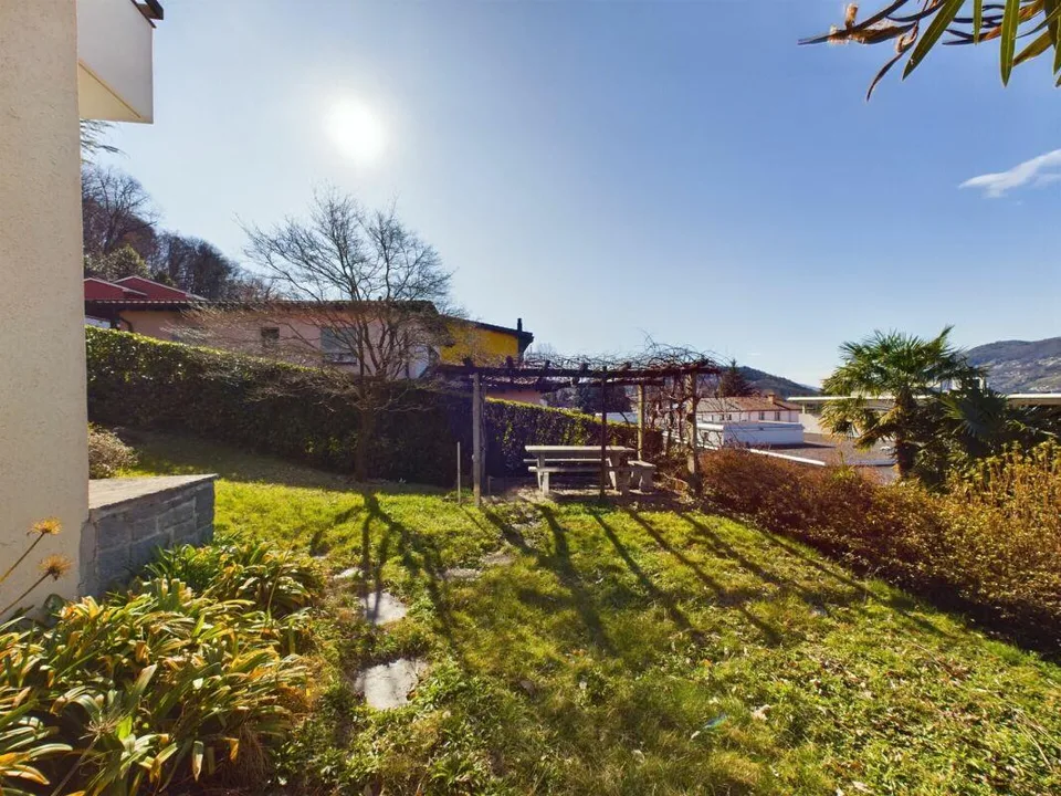 Casa bifamiliare di 300 m² suddividibile in 3 appartamenti indipendenti – foto 17 di 20