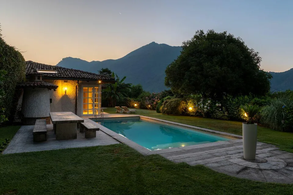 Single-family villa with pool and complete privacy – photo 4 of 17