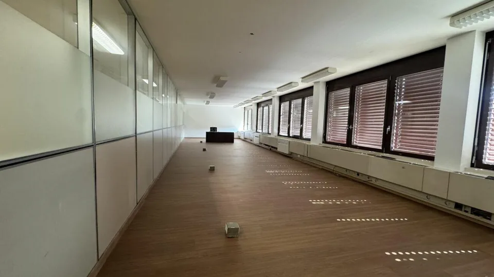 Interessante operazione a reddito, edificio 100% commerciale – Foto 2 von 4