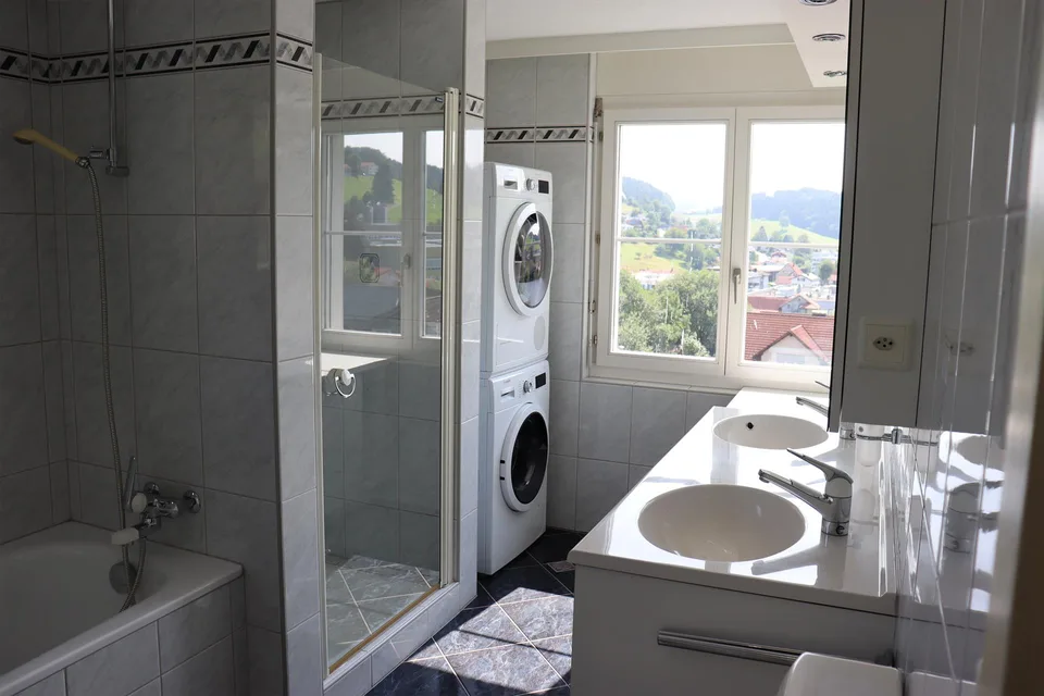 Attraktive 3.5 Zimmerwohnung mit Einzelgarage an sonniger Lage – photo 7 sur 18