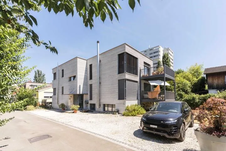 MODERN UND ZENTRAL IN ALLSCHWIL - WOHNUNG MIT GARTENSITZPLATZ – Foto 7 von 8