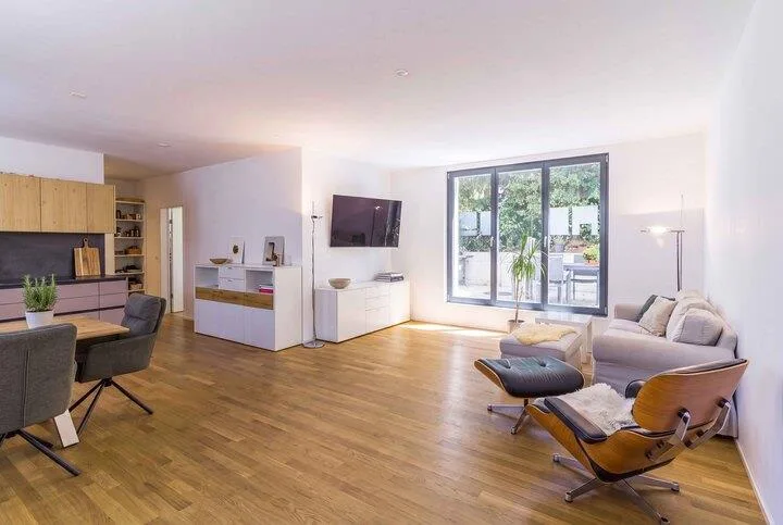 MODERN UND ZENTRAL IN ALLSCHWIL - WOHNUNG MIT GARTENSITZPLATZ – Foto 2 von 8