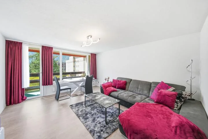 ALPINE ATMOSPHERE WITH A PANORAMIC VIEW - 2.5-ROOM VACATION APARTMENT IN ENGELBERG – photo 2 of 8