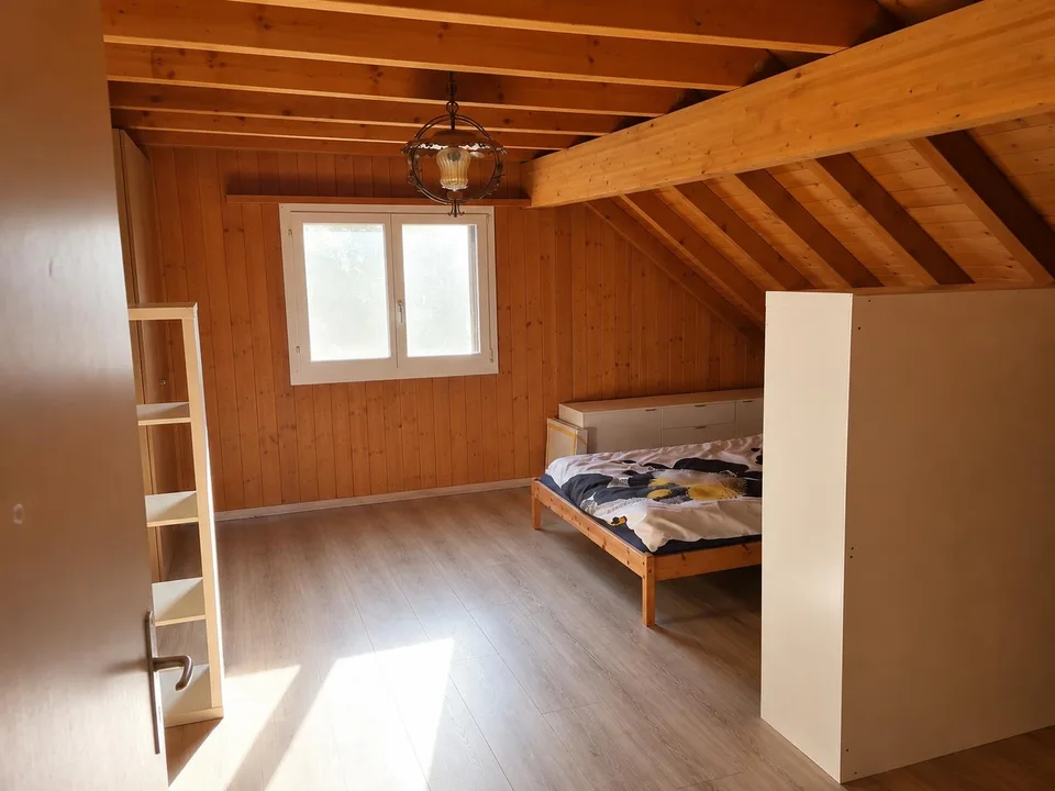 Charmante 5.5-Zimmer-Maisonette in ruhiger Hoflage, befristet