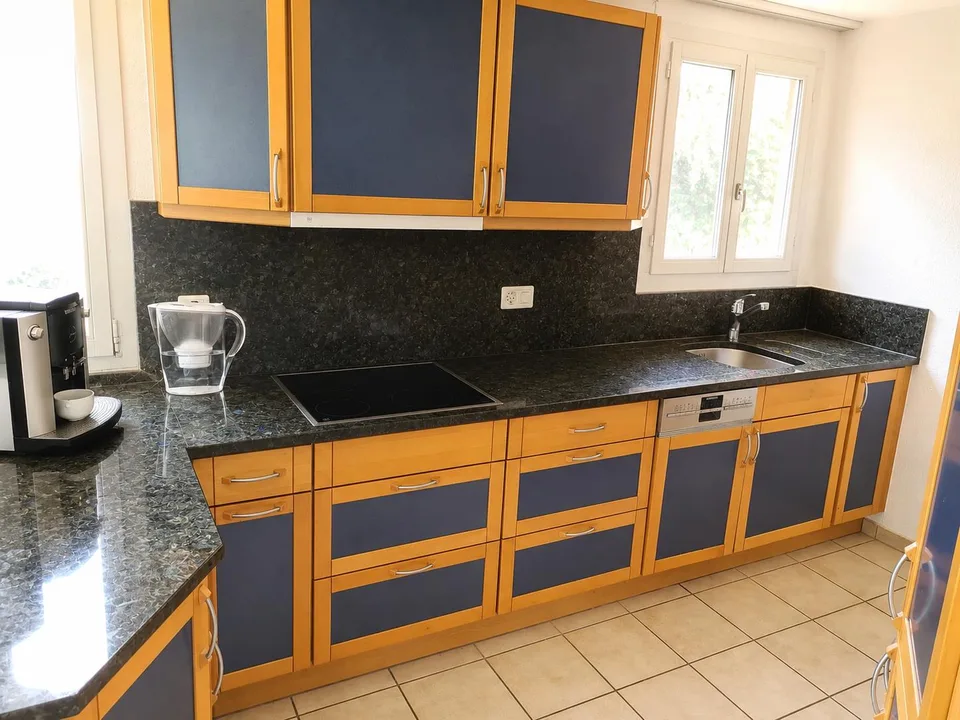 Charmante 5.5-Zimmer-Maisonette in ruhiger Hoflage, befristet