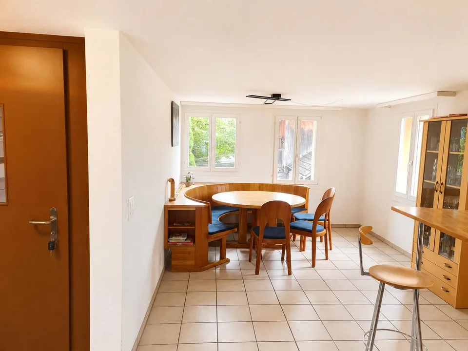 Charmante 5.5-Zimmer-Maisonette in ruhiger Hoflage, befristet