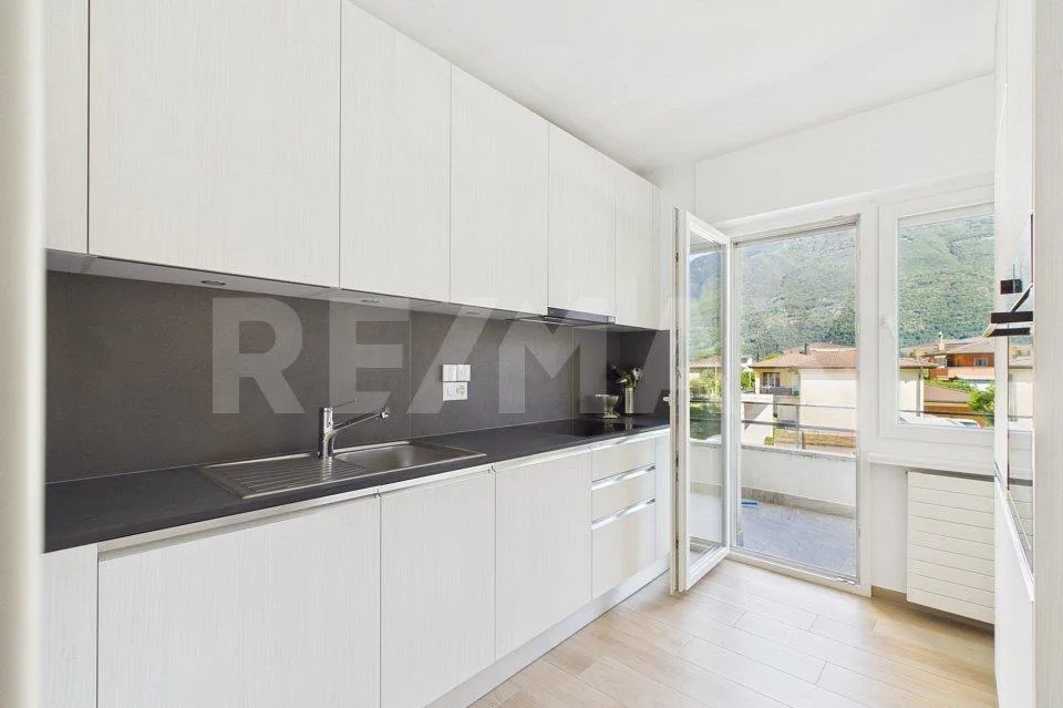 Appartamento di 3 12 locali - completamente ristrutturato – photo 12 sur 14