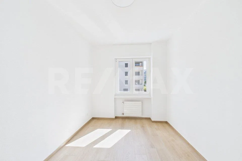 Appartamento di 3 12 locali - completamente ristrutturato – photo 5 sur 14