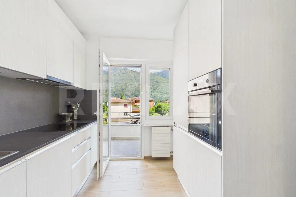 Appartamento di 3 12 locali - completamente ristrutturato – photo 4 sur 14