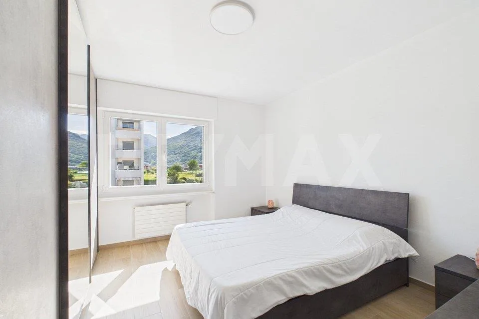 Appartamento di 3 12 locali - completamente ristrutturato – photo 3 sur 14