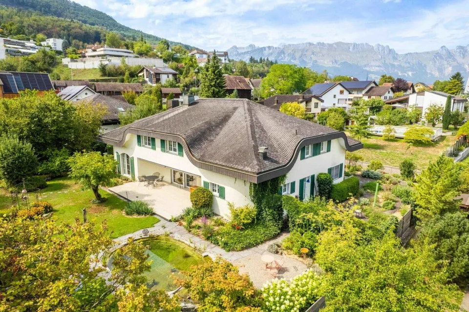 Ein Zuhause der besonderen Art - charmantes 7.5-Zimmer Einfamilienhaus mit Gartenidylle – Foto 27 von 30