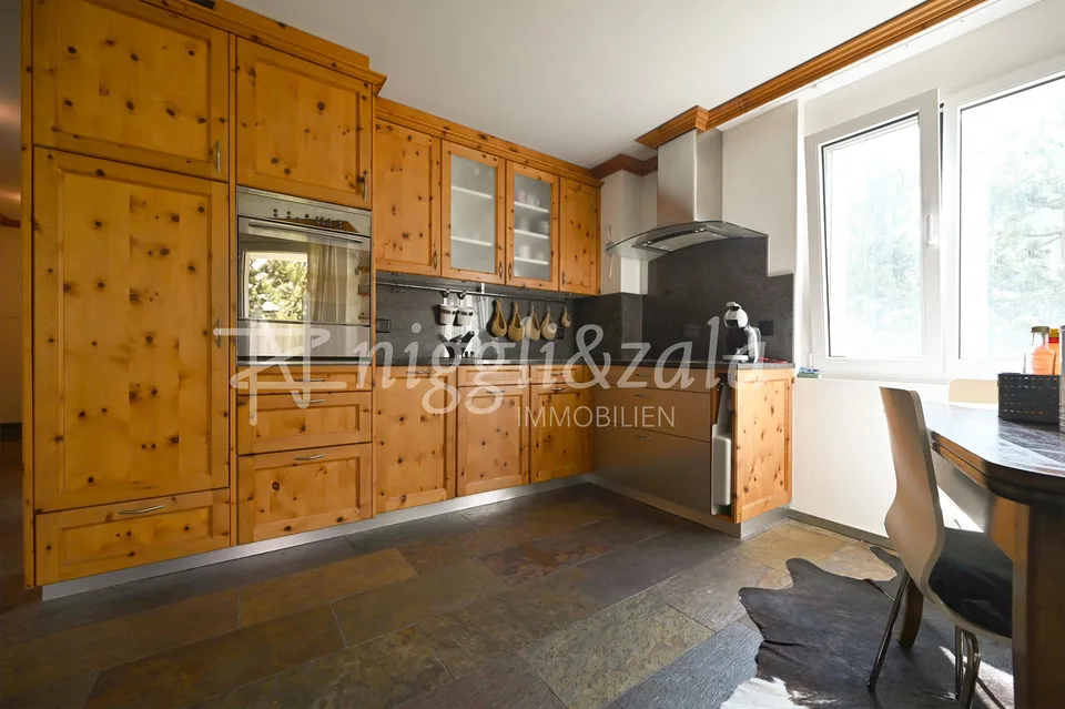 Zeitgemässes Wohnen mit separatem Studio in naturnaher Lage – foto 2 di 8