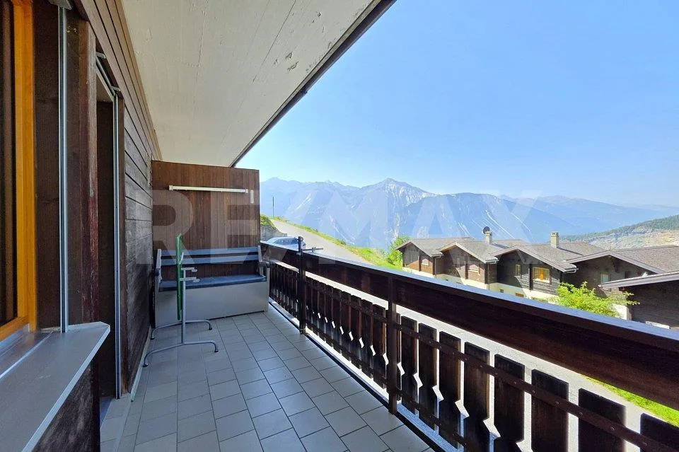 Appartement cosy de 2,5 pièces avec vue panoramique à Albinen ensoleillé – photo 10 sur 13