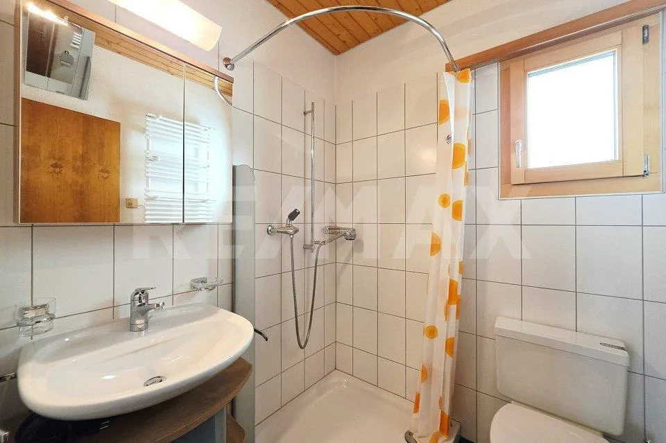 Appartement cosy de 2,5 pièces avec vue panoramique à Albinen ensoleillé – photo 9 sur 13