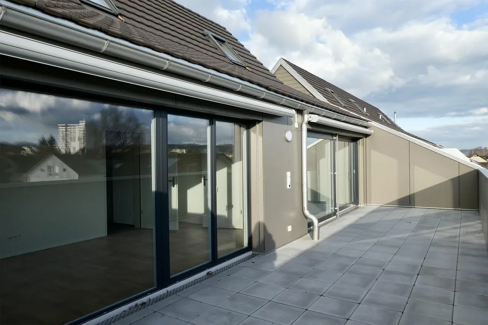 Attraktive 4.5-Zimmer-Attikawohnung mit sonniger Terrasse
