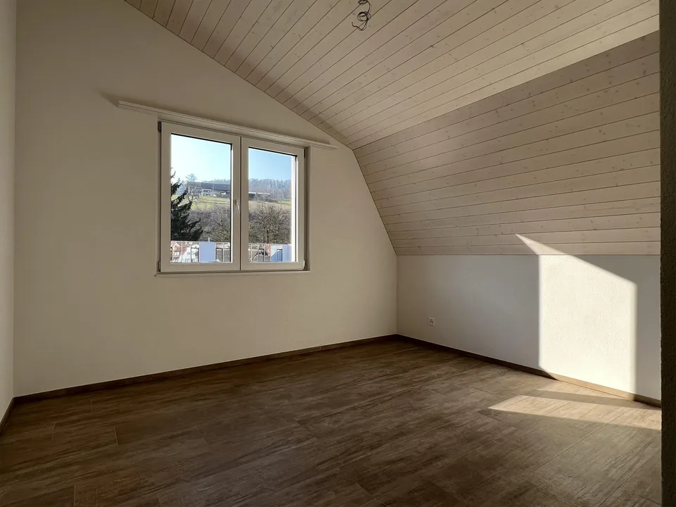 Attraktive 3.5-Zimmerwohnung mit Sitzplatz im Erdgeschoss in Tenniken
