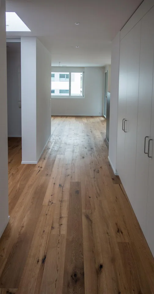 Moderne 3.5-Zimmer-Wohnung im 4. Obergeschoss mit grosszügigem Balkon