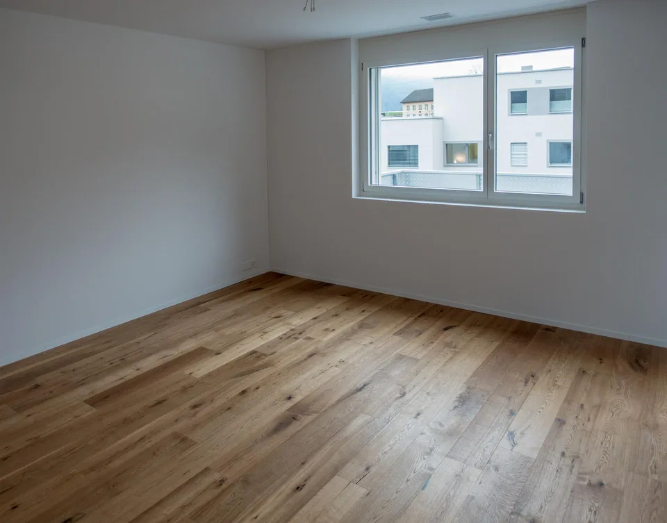 Moderne 3.5-Zimmer-Wohnung im 4. Obergeschoss mit grosszügigem Balkon