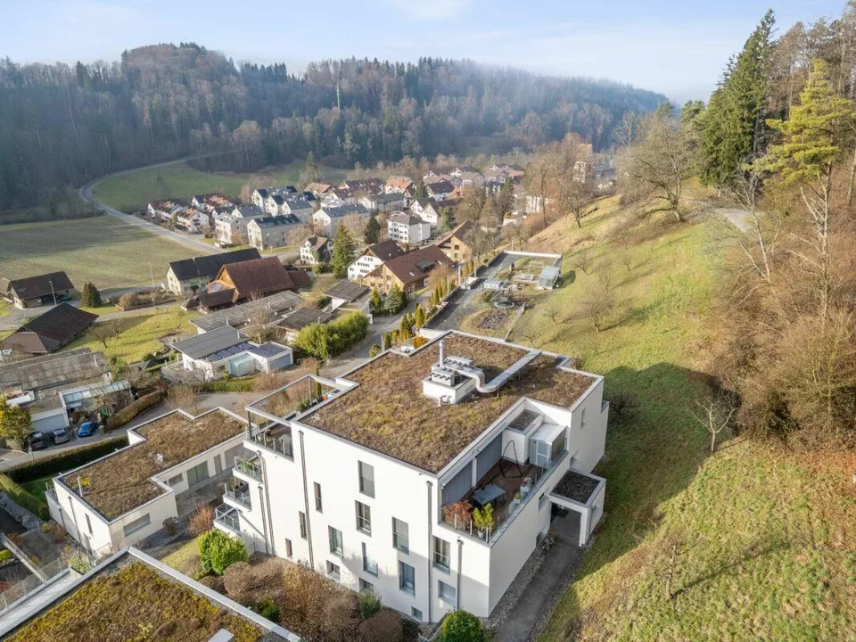 Grosszügige 3,5-Zimmerwohnung mit Weitsicht in Stallikon – Foto 5 von 5