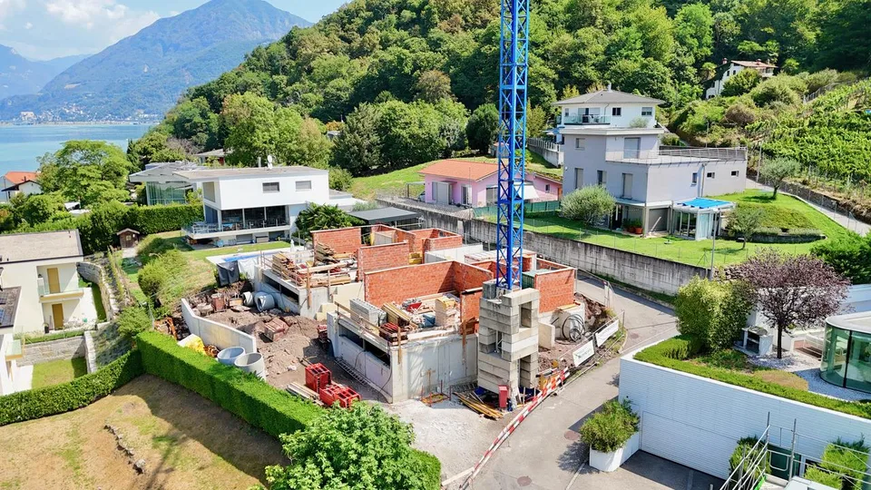Villa Contemporanea in Fase di Costruzione con Vista Lago – photo 6 of 6