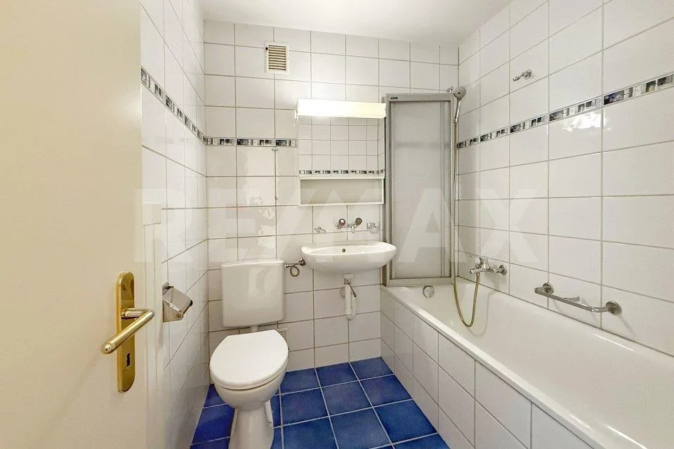 Your new home in a central location – photo 8 of 13