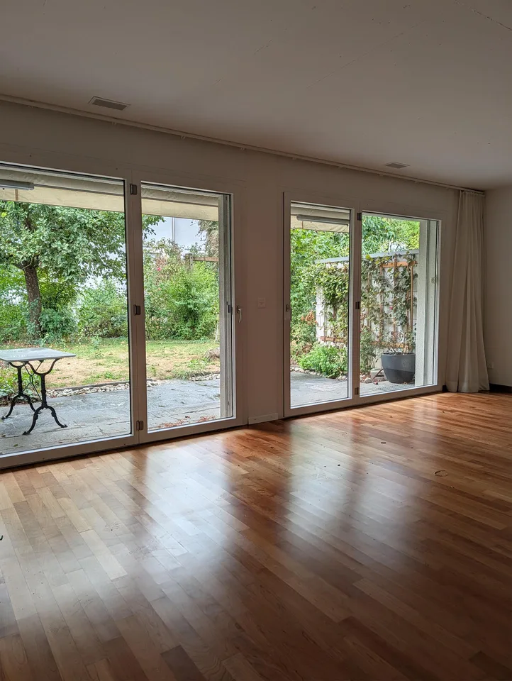 3-Zi-Whg mit eigenem Privatgarten / Appartement 3p. avec jardin privé – photo 4 sur 11