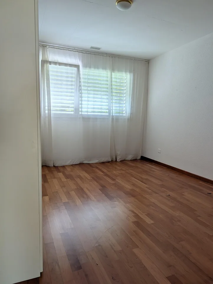 3-Zi-Whg mit eigenem Privatgarten / Appartement 3p. avec jardin privé – photo 7 sur 11