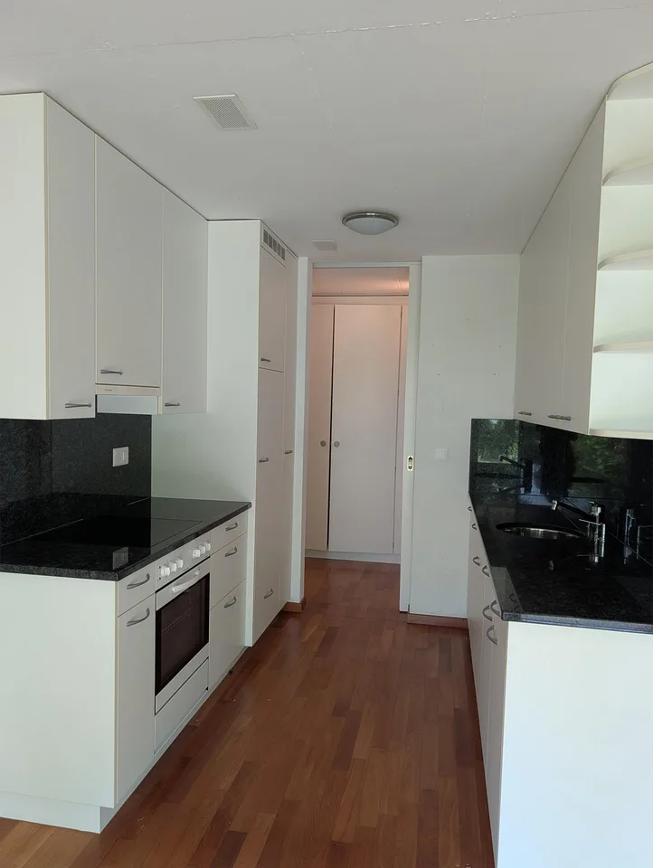 3-Zi-Whg mit eigenem Privatgarten / Appartement 3p. avec jardin privé – photo 5 sur 11