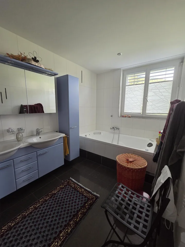 Einmalige Gelegenheit in Azmoos 4.5 Zimmer-Gartenwohnung zu verkaufen – foto 9 di 21