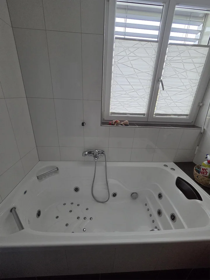 Einmalige Gelegenheit in Azmoos 4.5 Zimmer-Gartenwohnung zu verkaufen – foto 10 di 21
