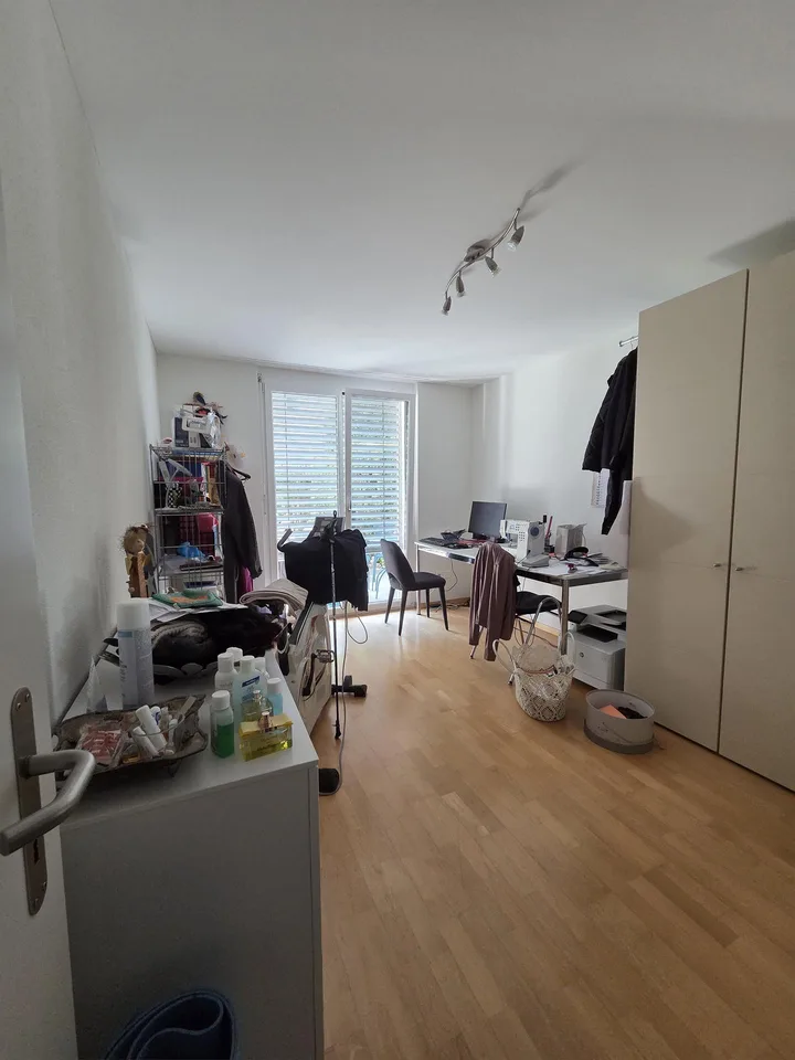 Einmalige Gelegenheit in Azmoos 4.5 Zimmer-Gartenwohnung zu verkaufen – foto 14 di 21