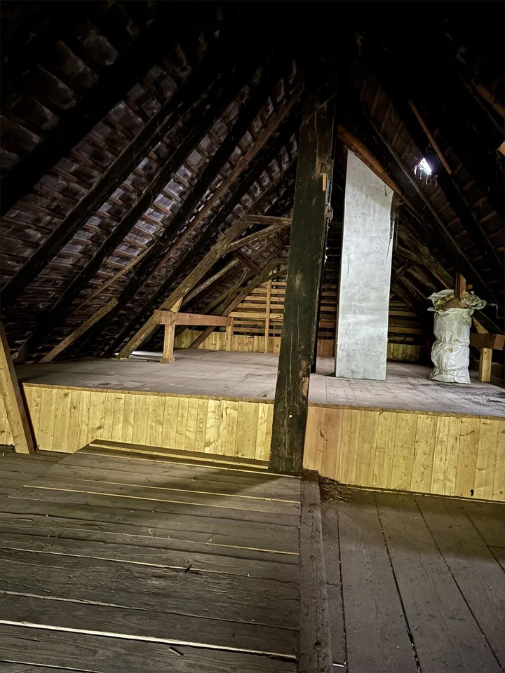 Wohnhaus und landwirtschaftliches Ökonomiegebäude – foto 2 di 12
