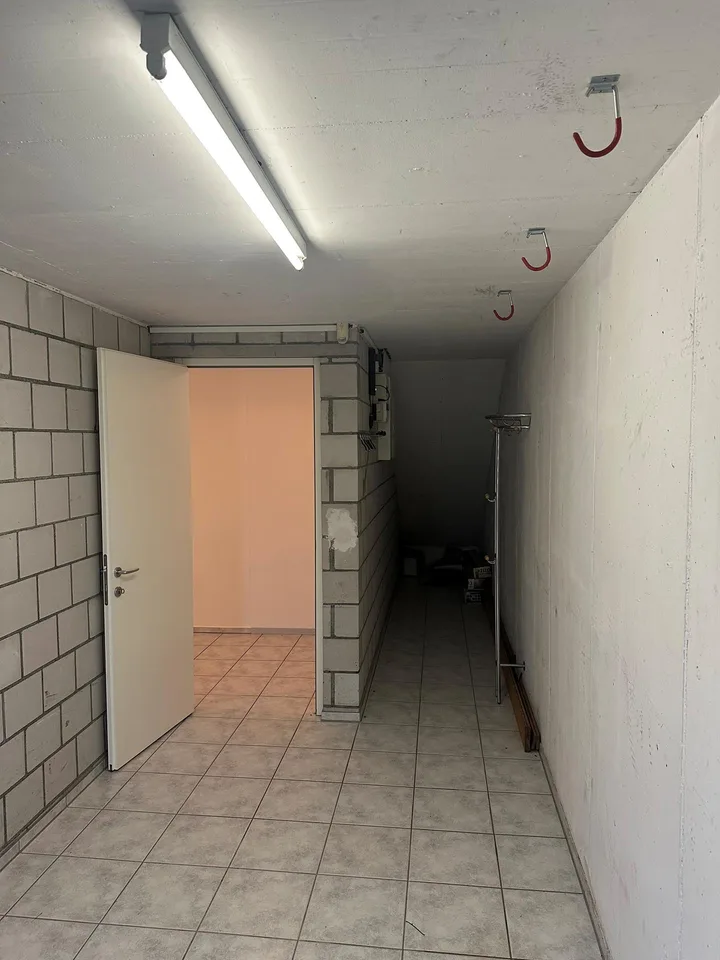 grosszügige, erschwingliche Einliegerwohnung in ruhigem Viertel