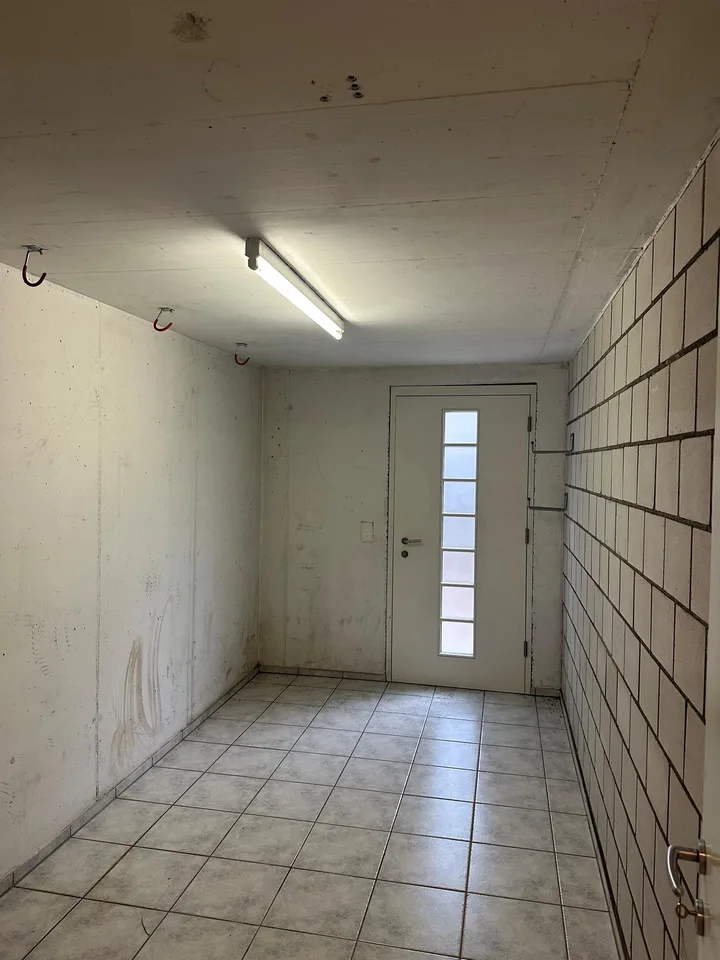 grosszügige, erschwingliche Einliegerwohnung in ruhigem Viertel