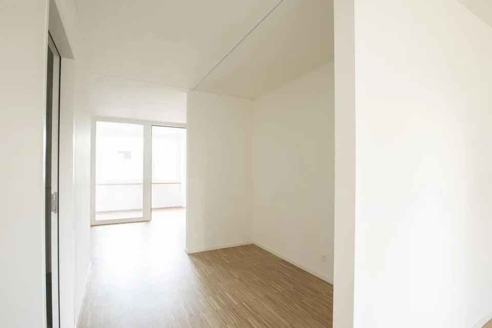 Moderne Wohnung mit grosser Küche und viel Licht – foto 3 di 6