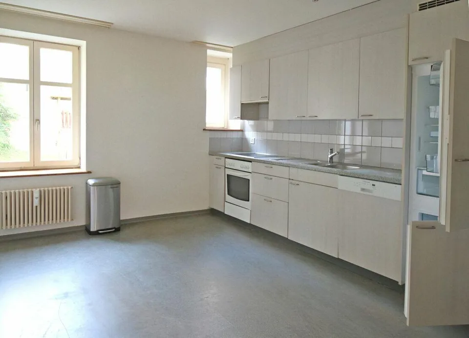 Appartement spacieux de 3.5 pièces avec balcon – photo 2 sur 11