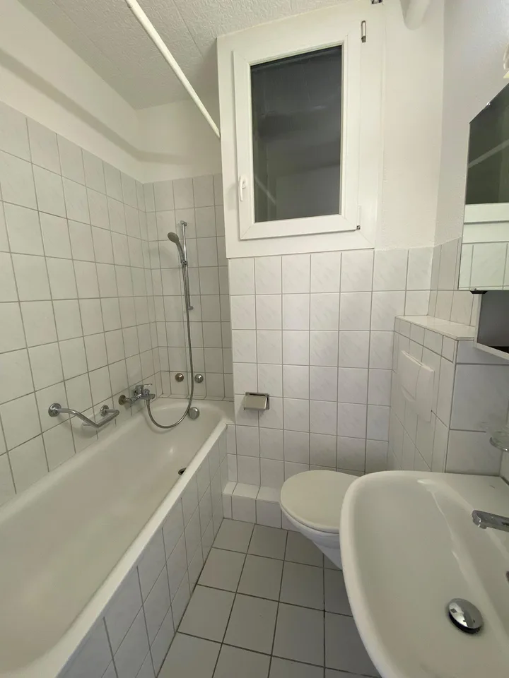 Charmante 3-Zimmerwohnung mit 2 Balkonen im 1. OG – photo 6 of 7