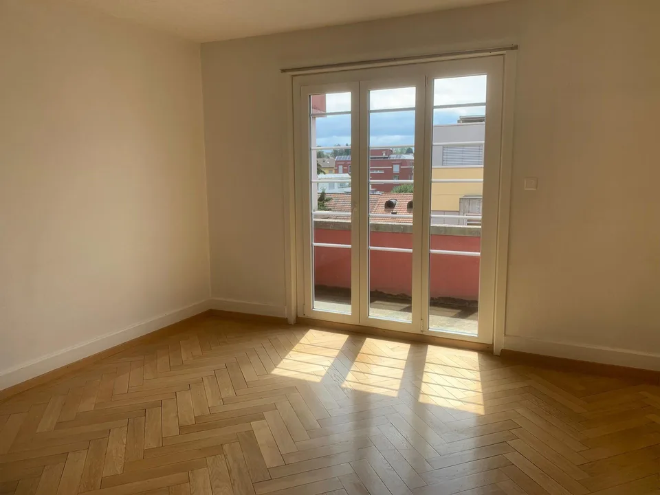 Charmante 3-Zimmerwohnung mit 2 Balkonen im 1. OG – photo 2 of 7