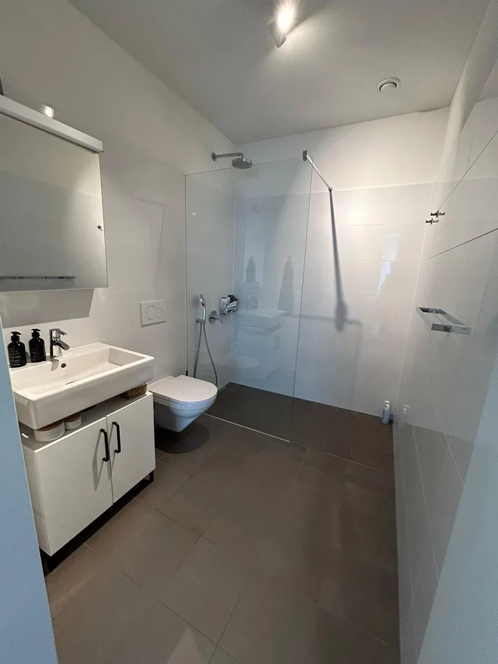Moderne und Hochwertige 4.5 Zimmer Wohnung