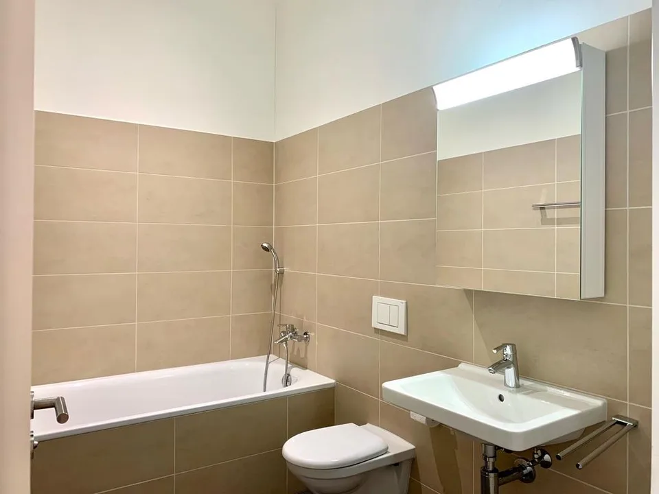 Spacious 2.5-room new apartment in the center of Altstätten!