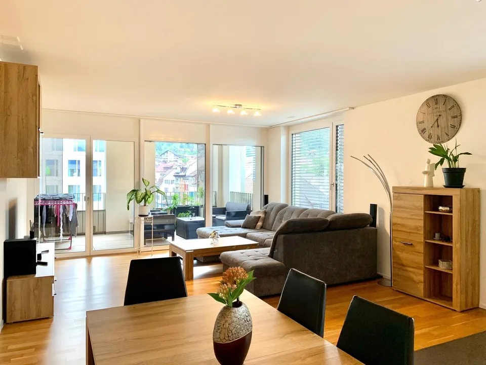 Spacious 2.5-room new apartment in the center of Altstätten!