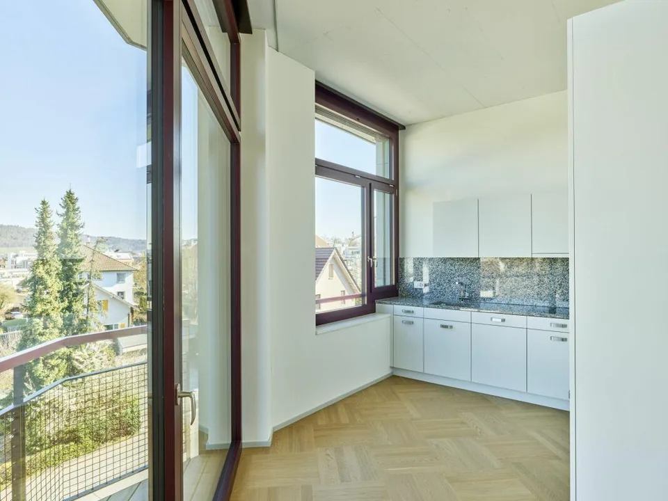 Appartement avec une hauteur de plafond de 3,24 mètres dans le projet de construction neuve "Chrüzacher" – photo 4 sur 12