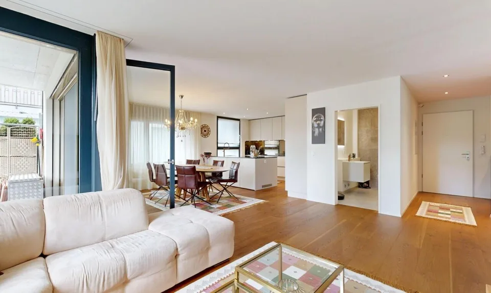 Elegante 3.5-Zimmer-Gartenwohnung auf zwei Etagen – Foto 2 von 11