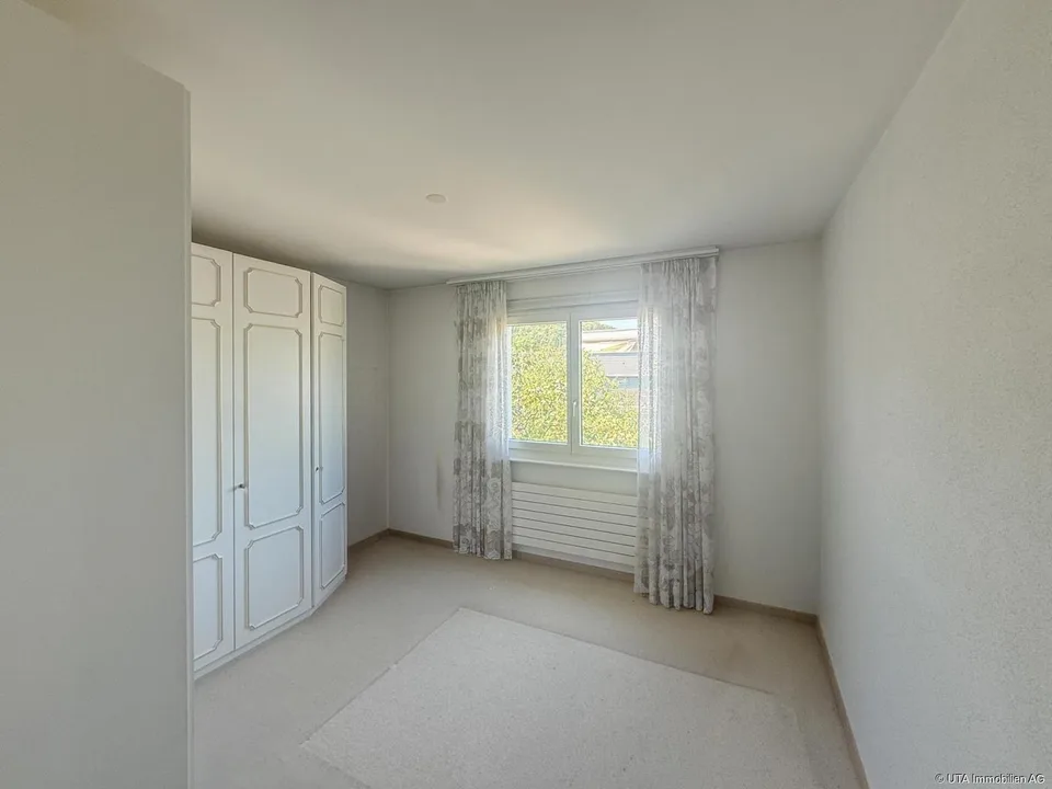 5.5-Zimmer-Attika mit Panorama, Ruhe und bester Infrastruktur – Foto 7 von 17