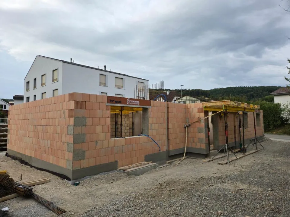 3.5 Zimmer-Wohnung mit grosser Terrasse und Carport – foto 6 di 9