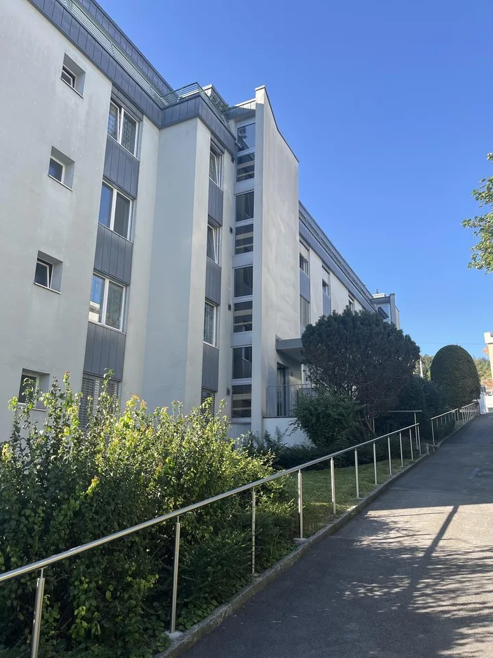 Erstbezug nach Sanierung: Attraktive 3.5-ZImmerwohnung zu vermieten – photo 3 sur 3