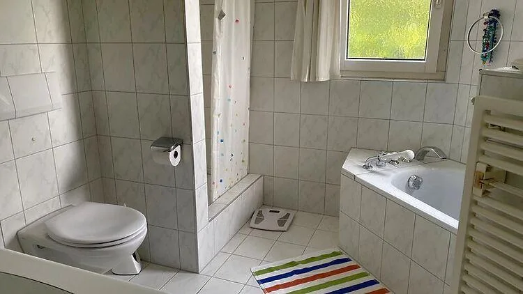 4½ ZIMMER-MAISONETTEWOHNUNG IN THALWIL (ZH), MÖBLIERT, TEMPORÄR – foto 21 di 24
