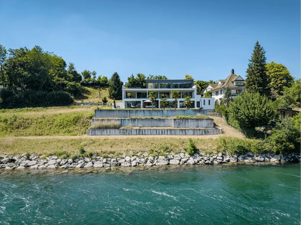 Einzigartige Villa direkt an der Aare - Exklusives Wohnen an idylli... – photo 2 of 9
