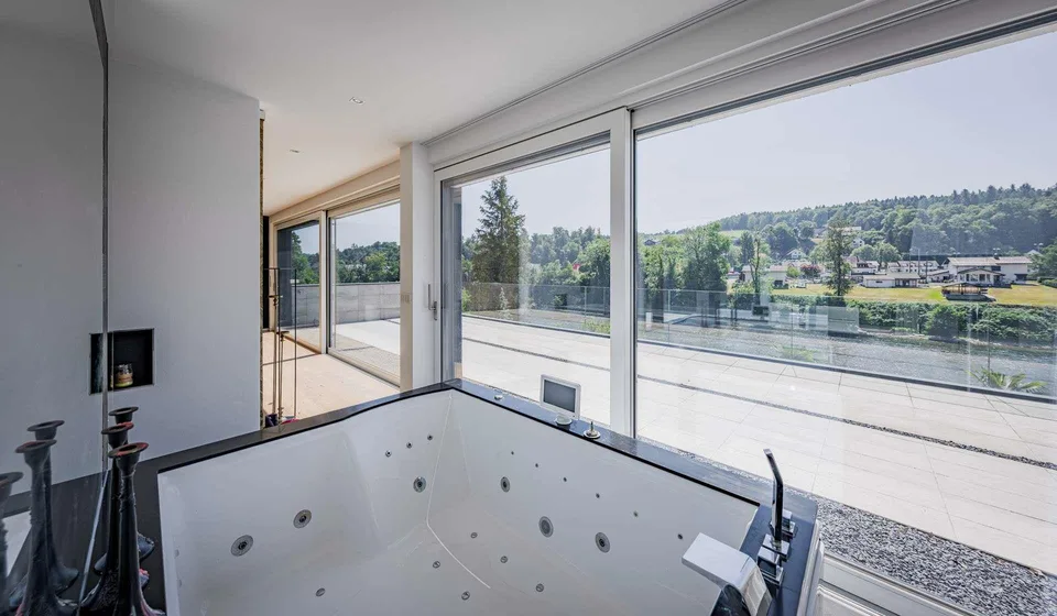 Einzigartige Villa direkt an der Aare - Exklusives Wohnen an idylli... – photo 6 of 9