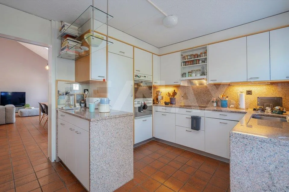 Freistehendes 6½-Zimmer-Einfamilienhaus mit viel Charme und Weitblick zu vermieten